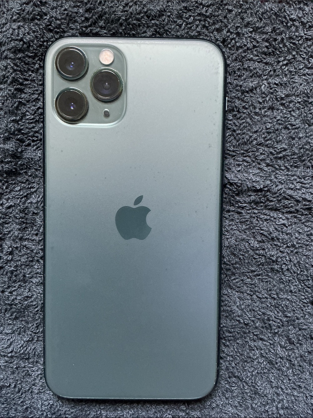 Apple iPhone 11 pro green - 256GB (Unlocked) phone case included
